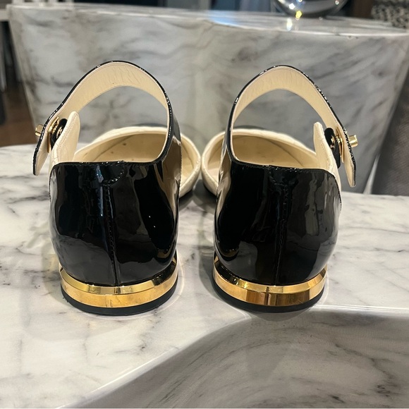 Authentic CHANEL Flat Mary Jane, lightly used - Picture 5 of 8